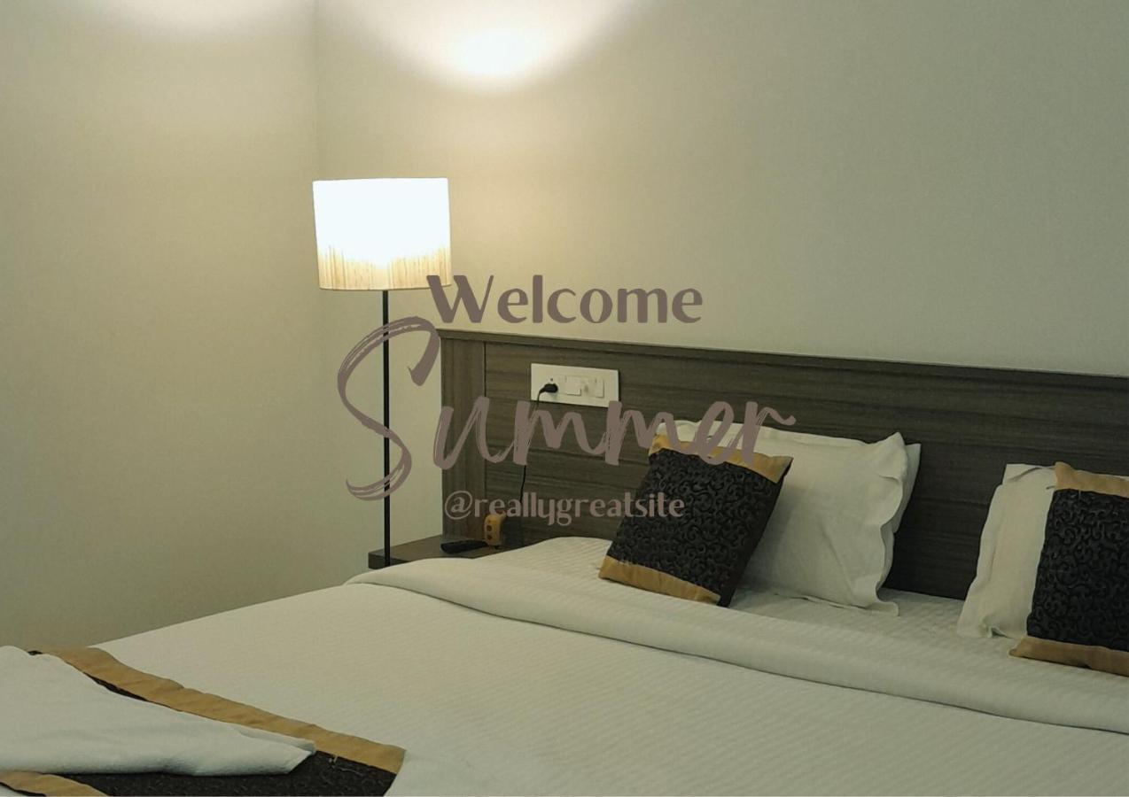 Le Poshe Beachview - Tie Hotels & Resorts بونديتْشيري المظهر الخارجي الصورة