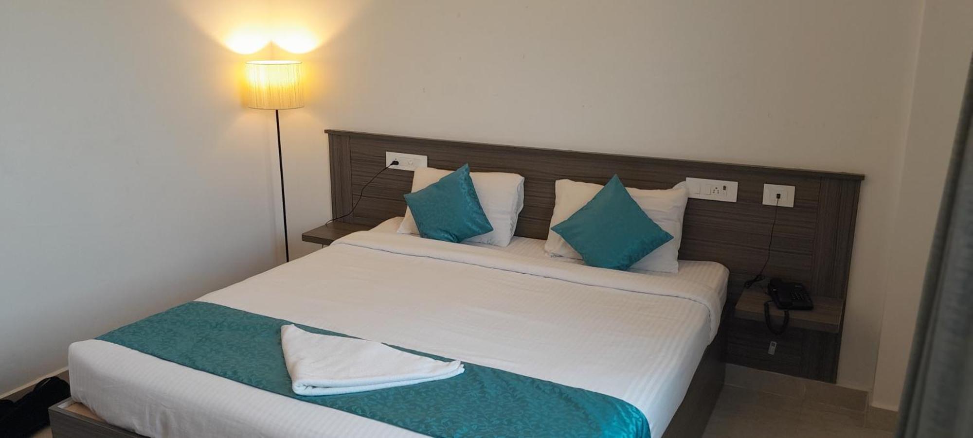 Le Poshe Beachview - Tie Hotels & Resorts بونديتْشيري الغرفة الصورة